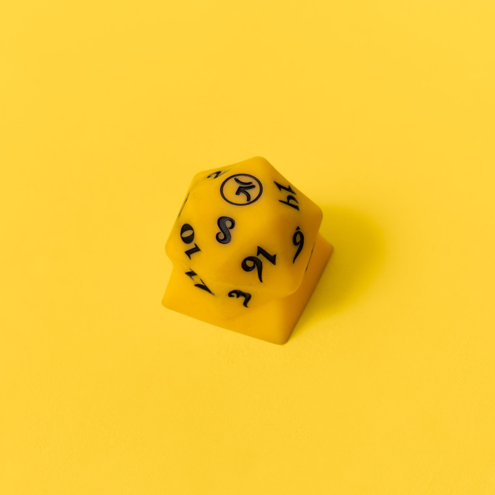 Клавиша (кейкап) для клавиатуры "Кубик d20"